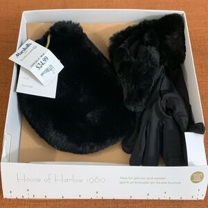 Faux fur gloves and Wristlet set